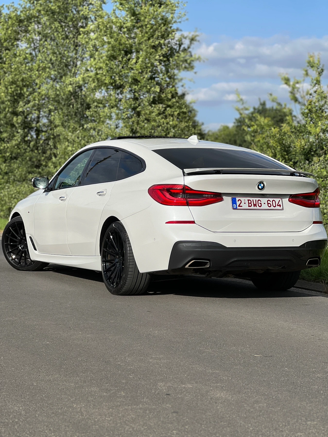 BMW 6 GT 3.0d M-SPORTPAKKET  FULL LED/MASSAGE/HUD/360/PANO - изображение 4