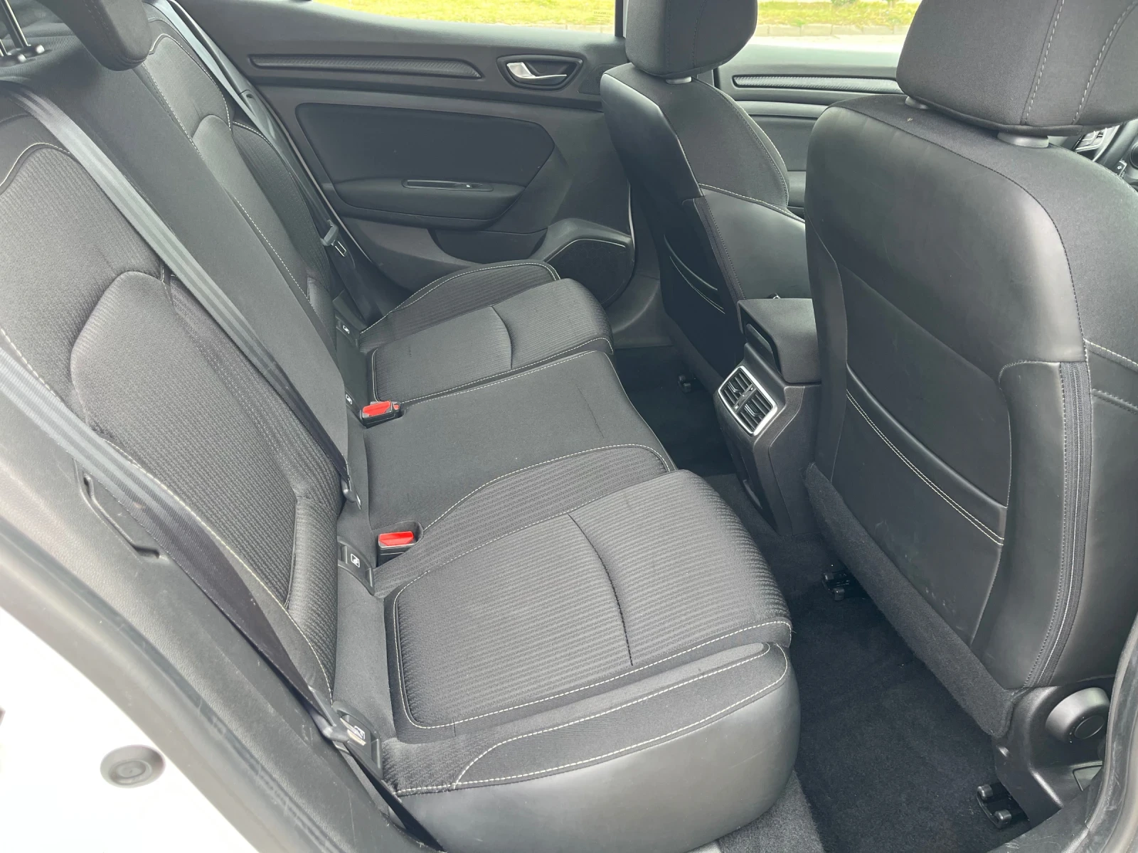 Renault Megane 1.5 DCI Avtomatik  - изображение 10