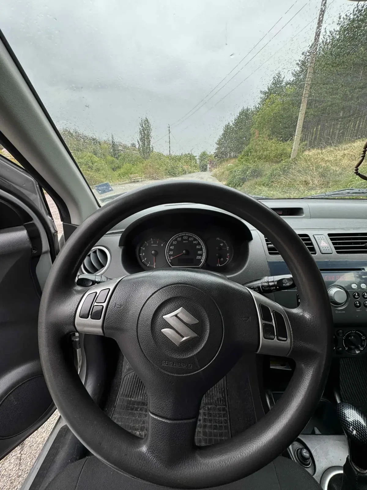 Suzuki Swift 1.3i - изображение 3