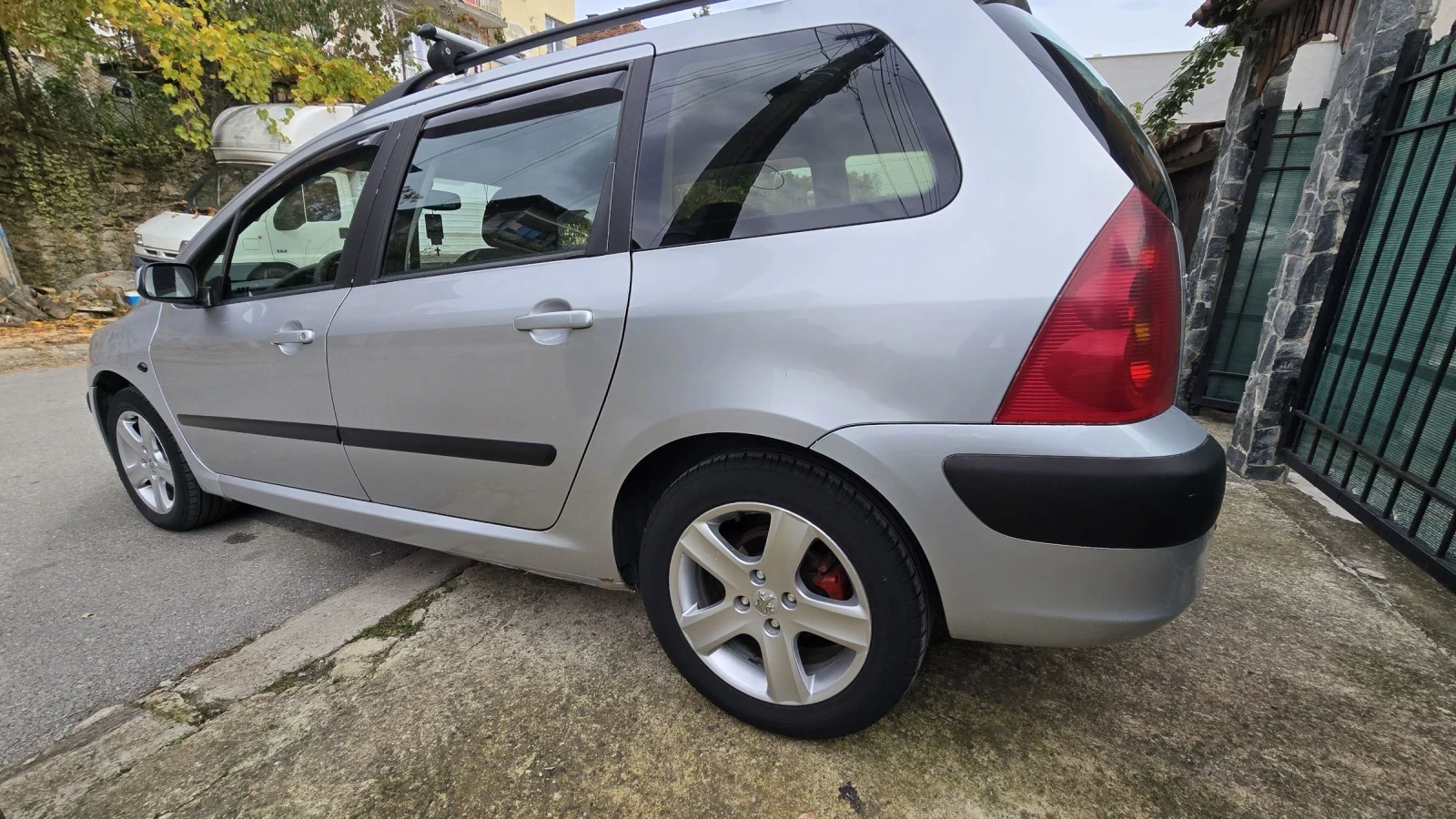 Peugeot 307 2.0 HDI - изображение 3