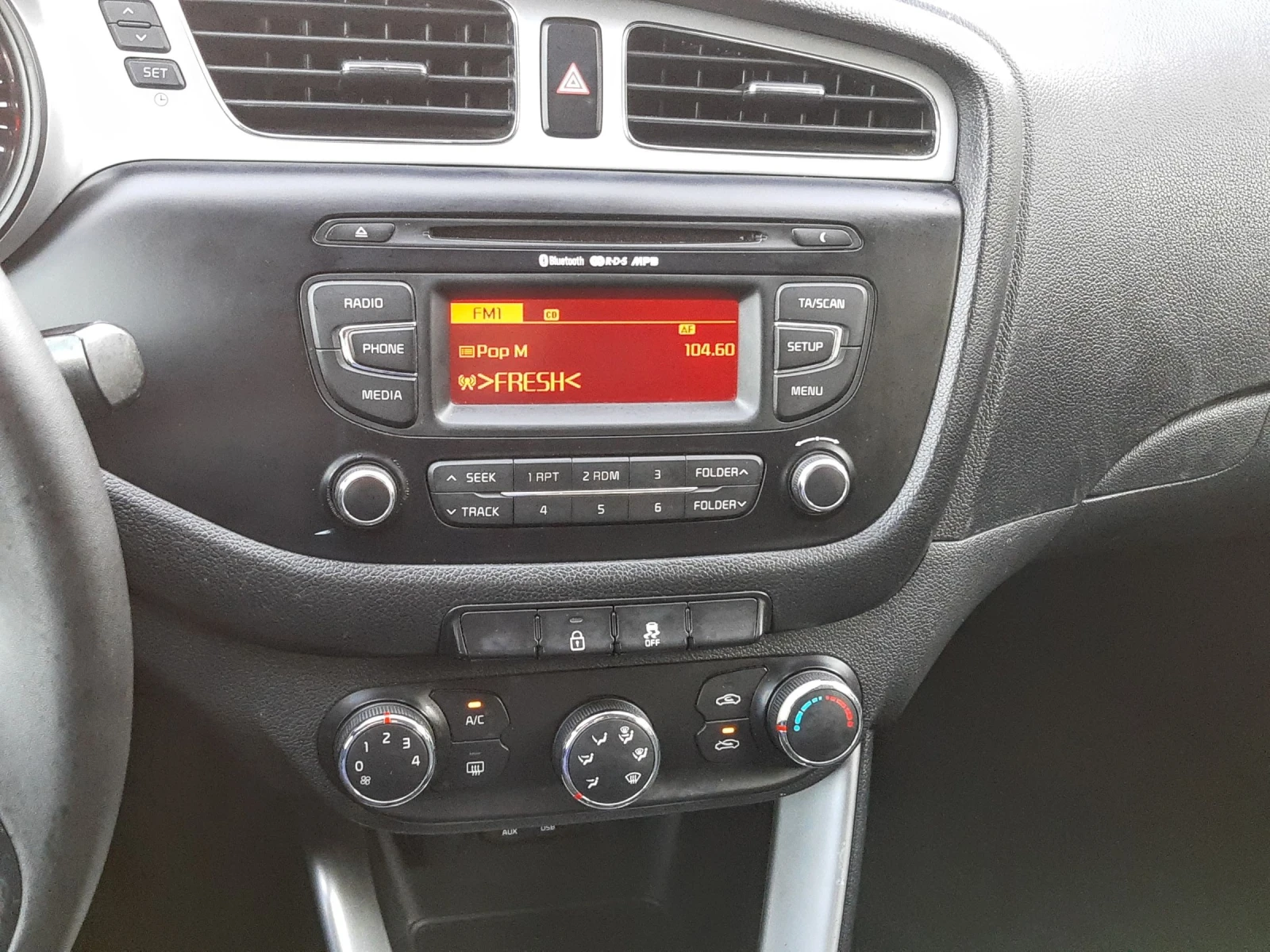 Kia Ceed  1.6 - 110 | Mobile.bg   11