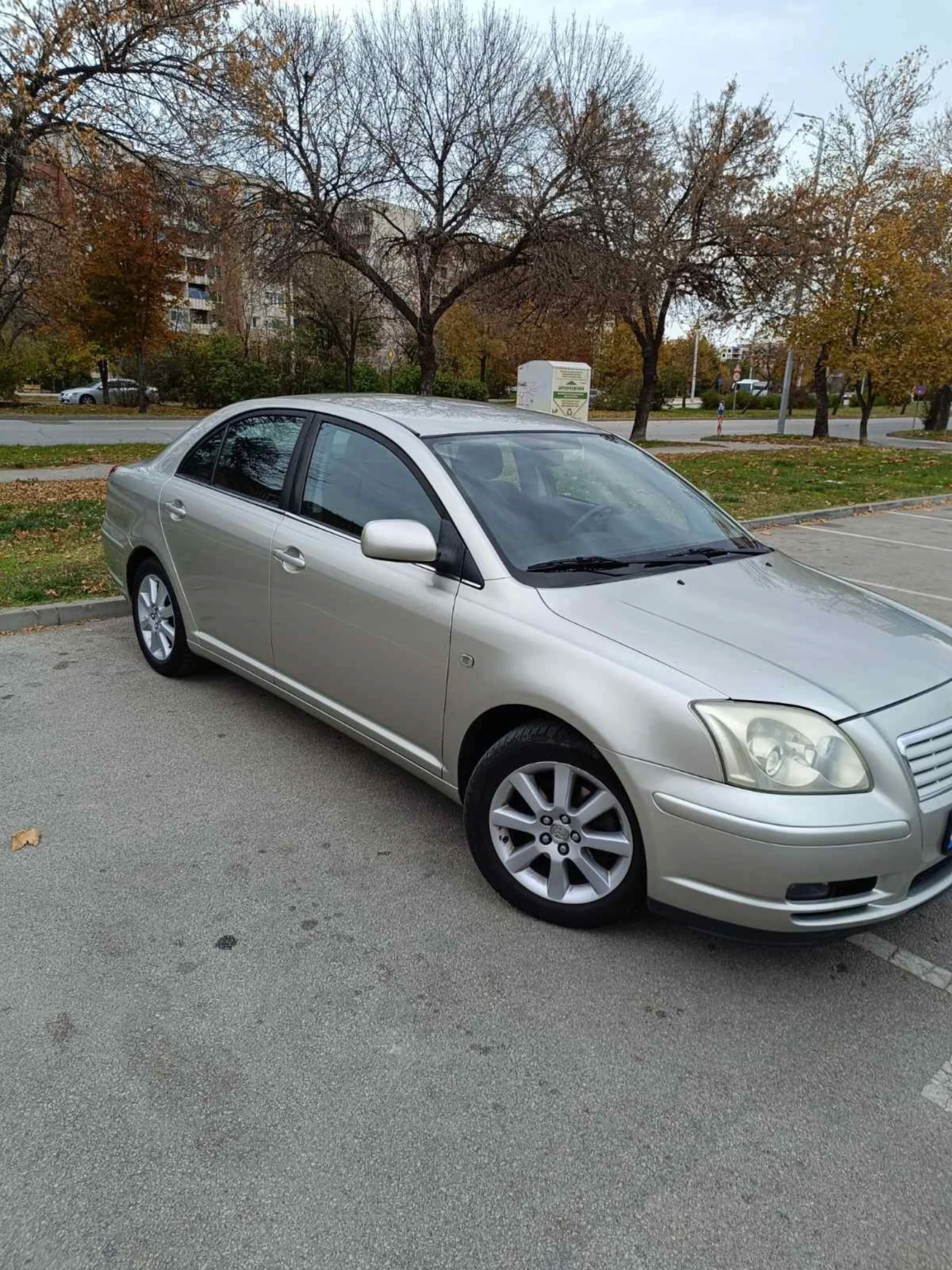 Toyota Avensis 1.8 131 к.с VVTI - изображение 2