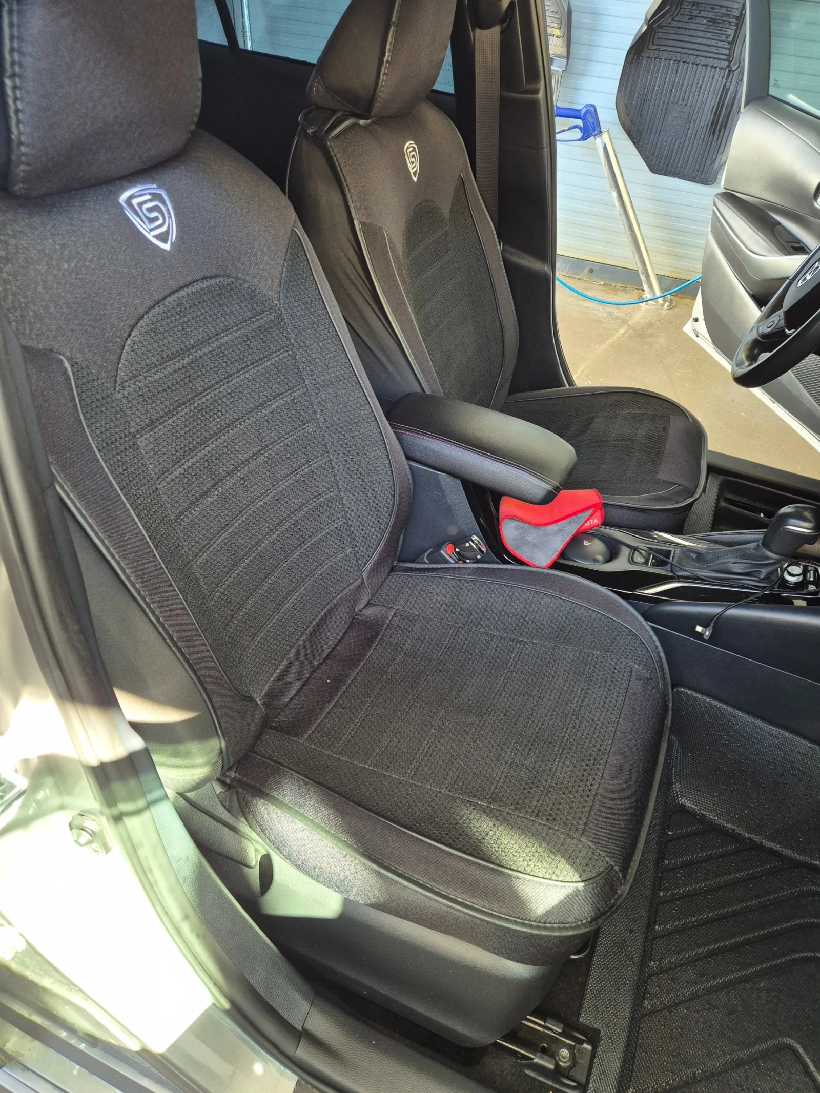 Toyota Corolla SDN 1. 8 HSD Executive | Mobile.bg � ����������� 11