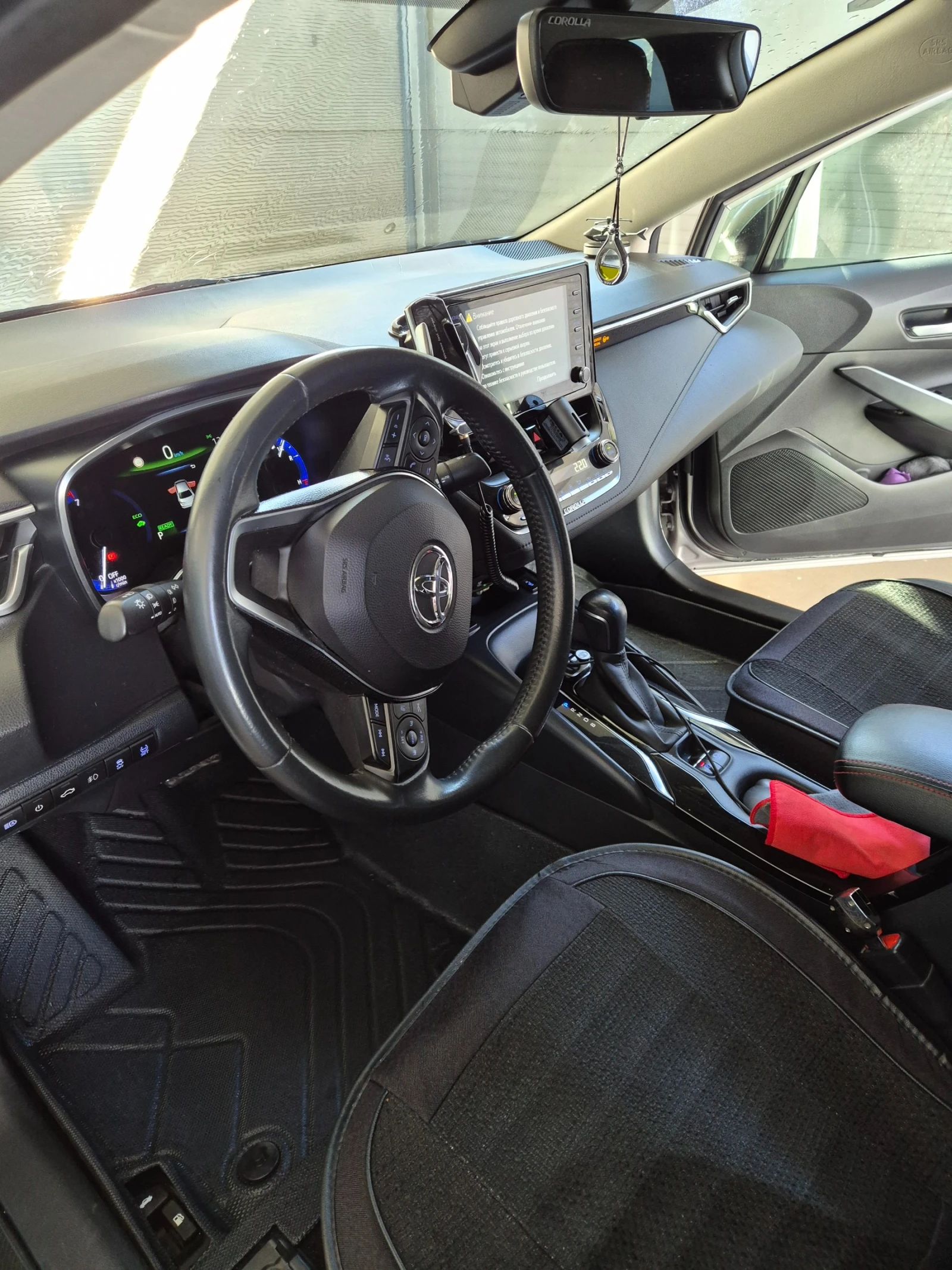 Toyota Corolla SDN 1. 8 HSD Executive | Mobile.bg � ����������� 15