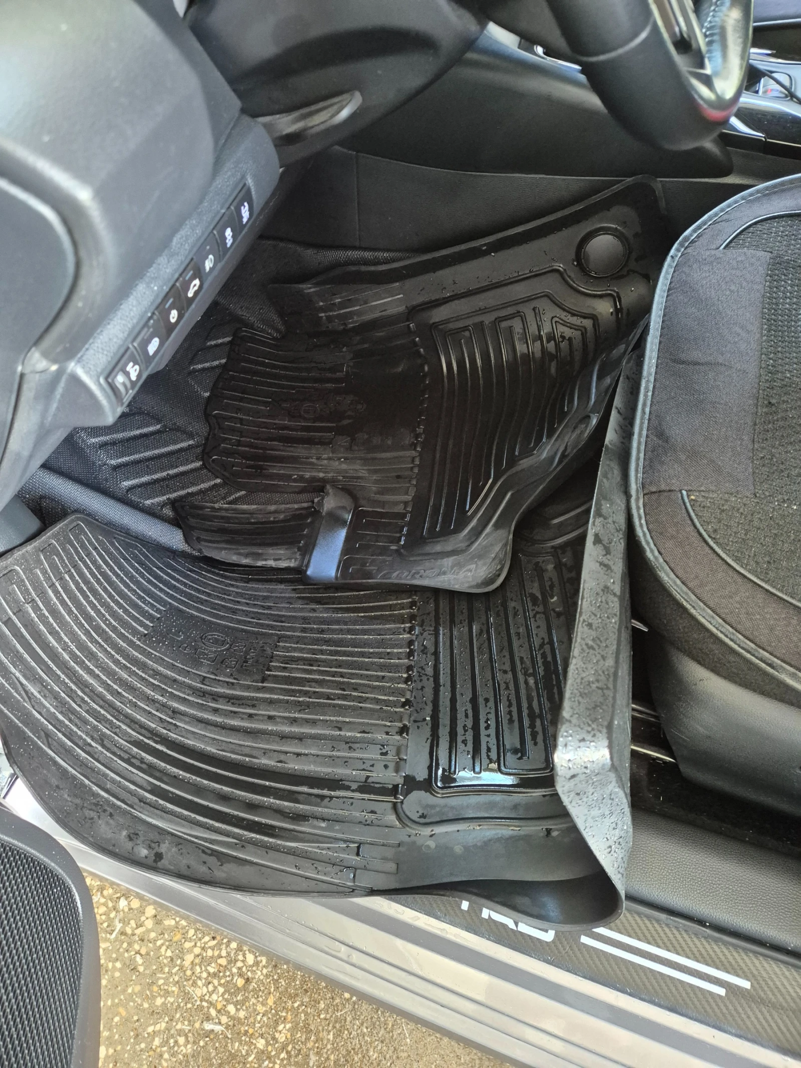 Toyota Corolla SDN 1. 8 HSD Executive | Mobile.bg � ����������� 17