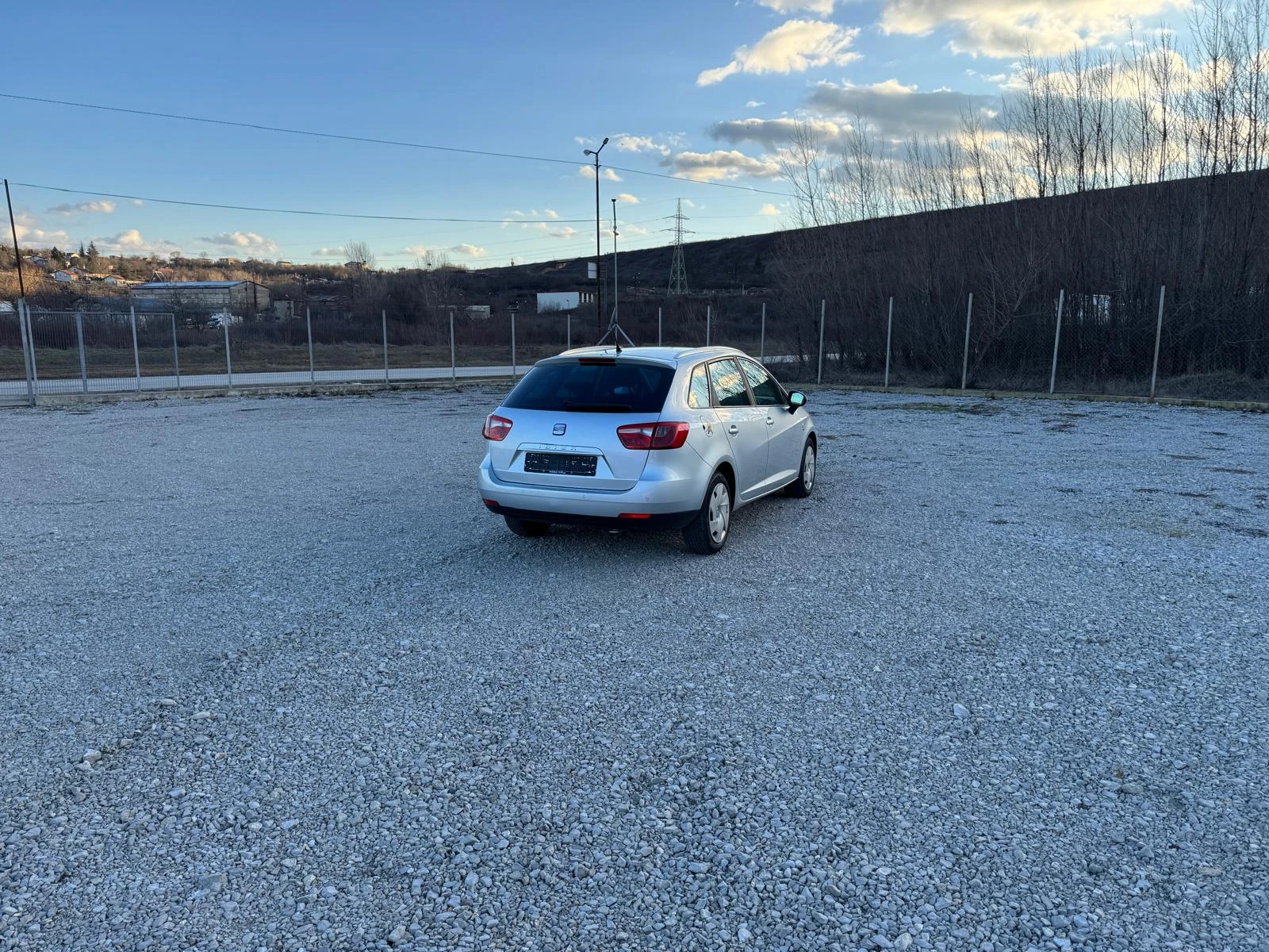 Seat Ibiza 1.6TDi - изображение 3