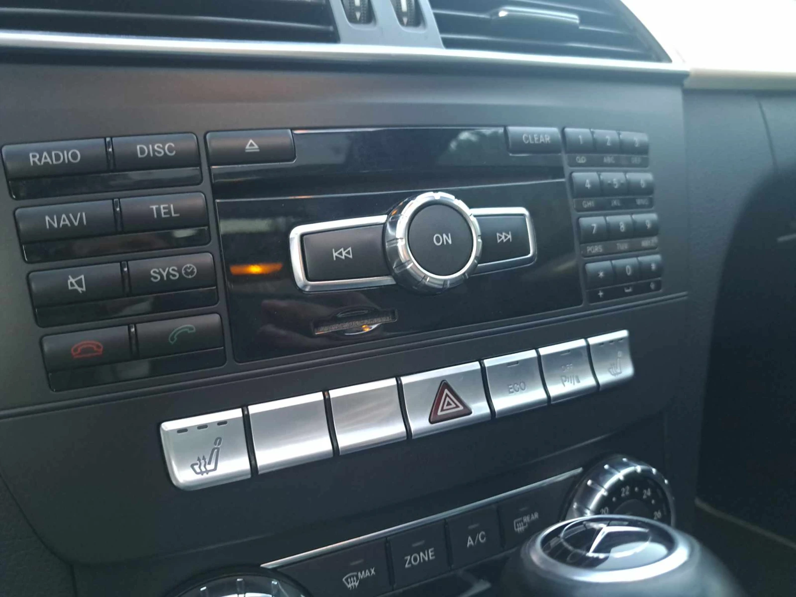 Mercedes-Benz C 220 AMG-Пакет, снимка 5 - Автомобили и джипове - 54280992