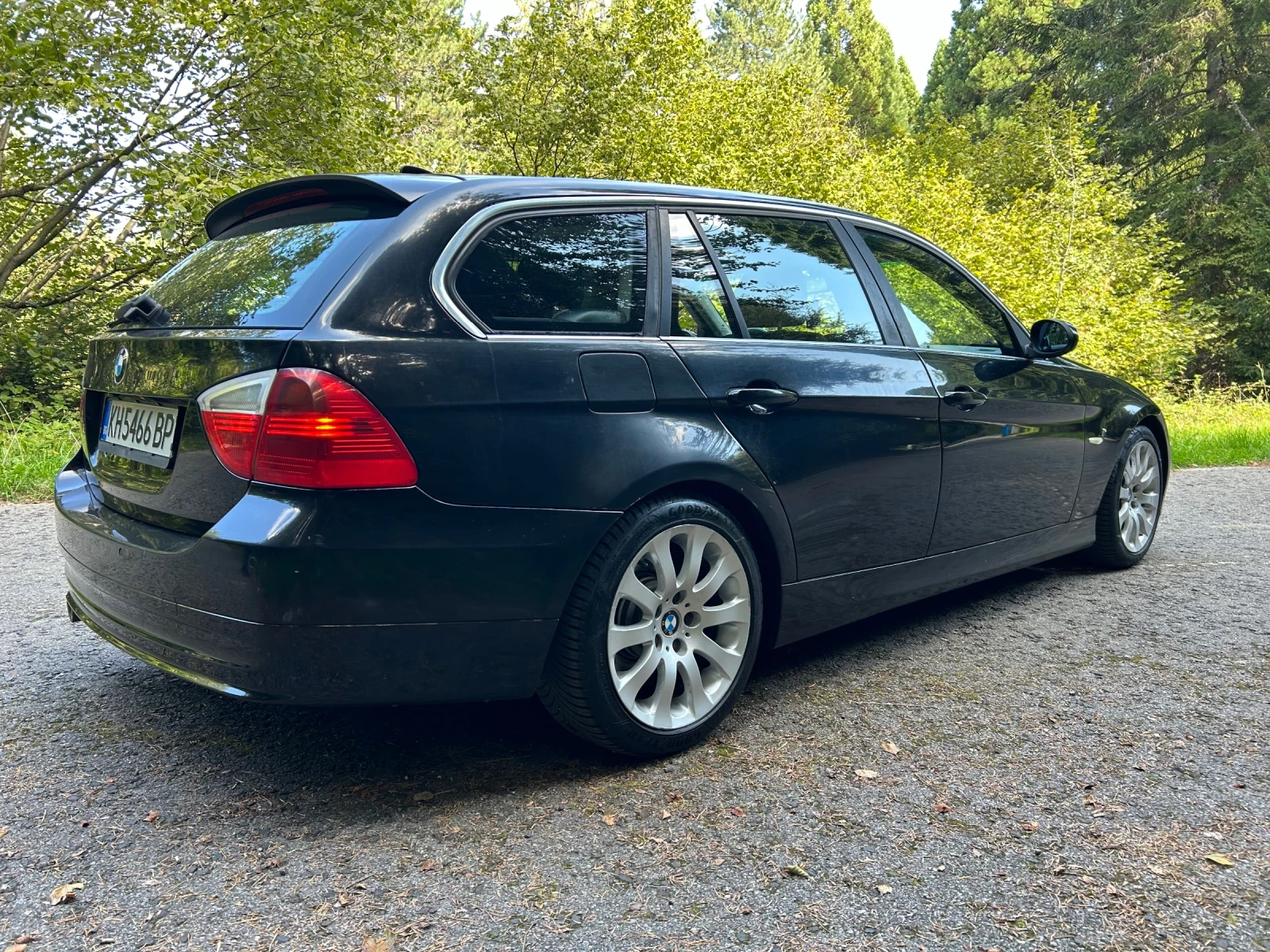 BMW 330 Навигация, кожен салон, снимка 2 - Автомобили и джипове - 54392326