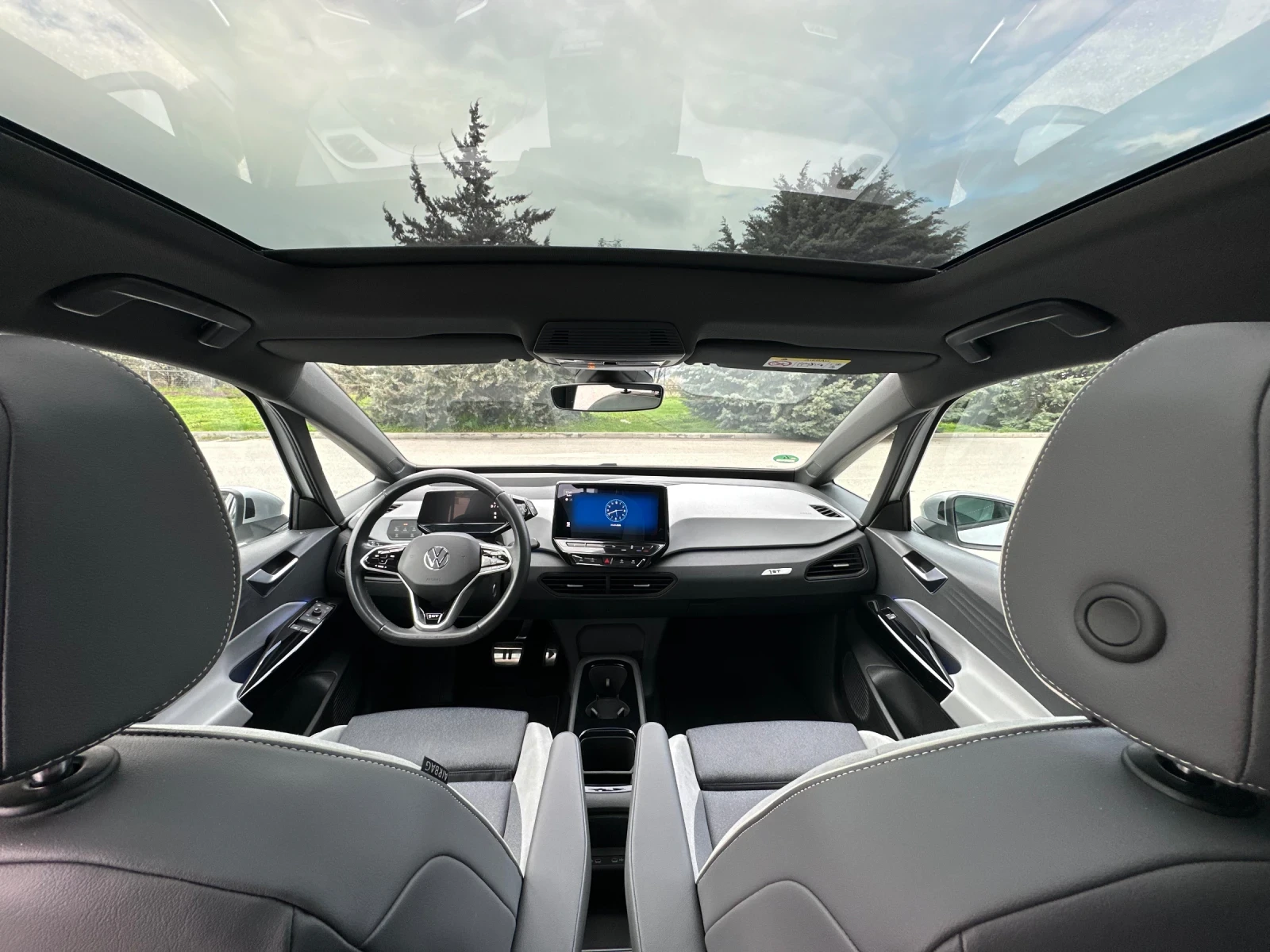 VW ID.3 1st MAX/MATRIX/PANO/HEAD UP/Keyless/ПОДГРЕВ/МАСАЖ, снимка 13 - Автомобили и джипове - 54555345