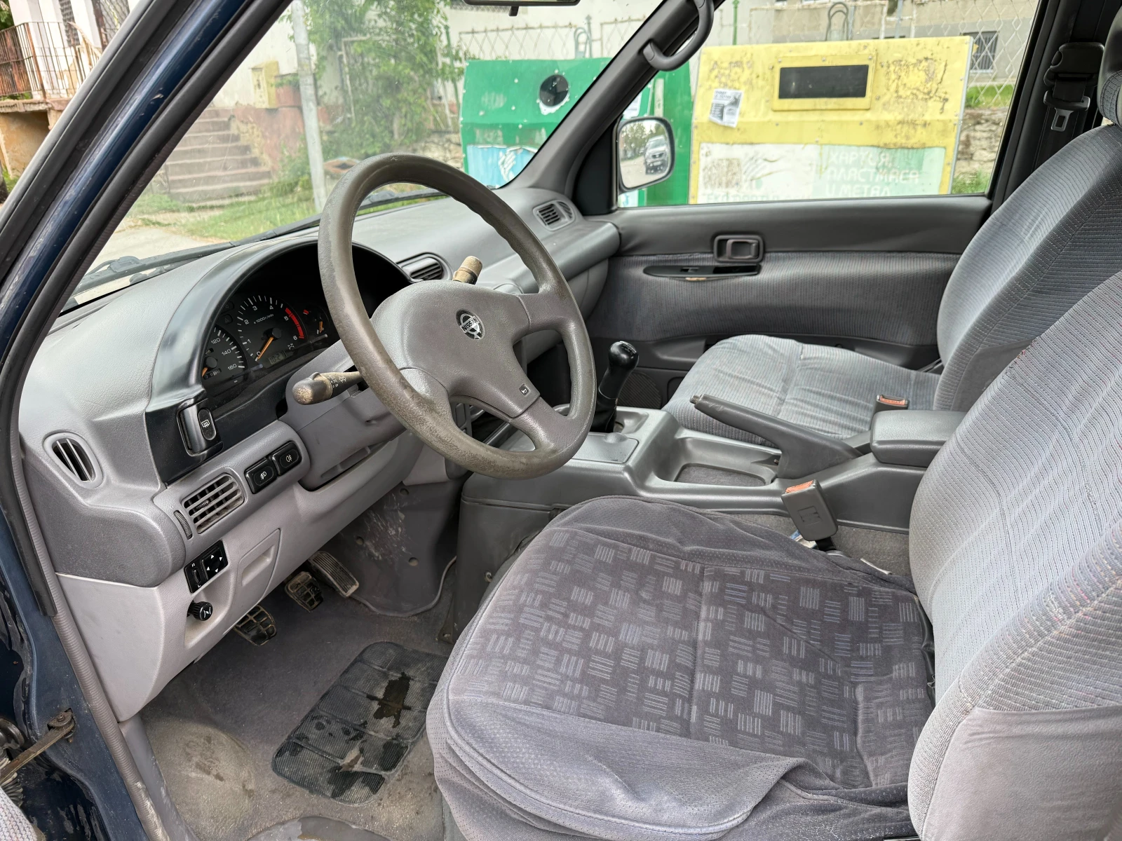 Nissan Serena, снимка 9 - Автомобили и джипове - 54631892