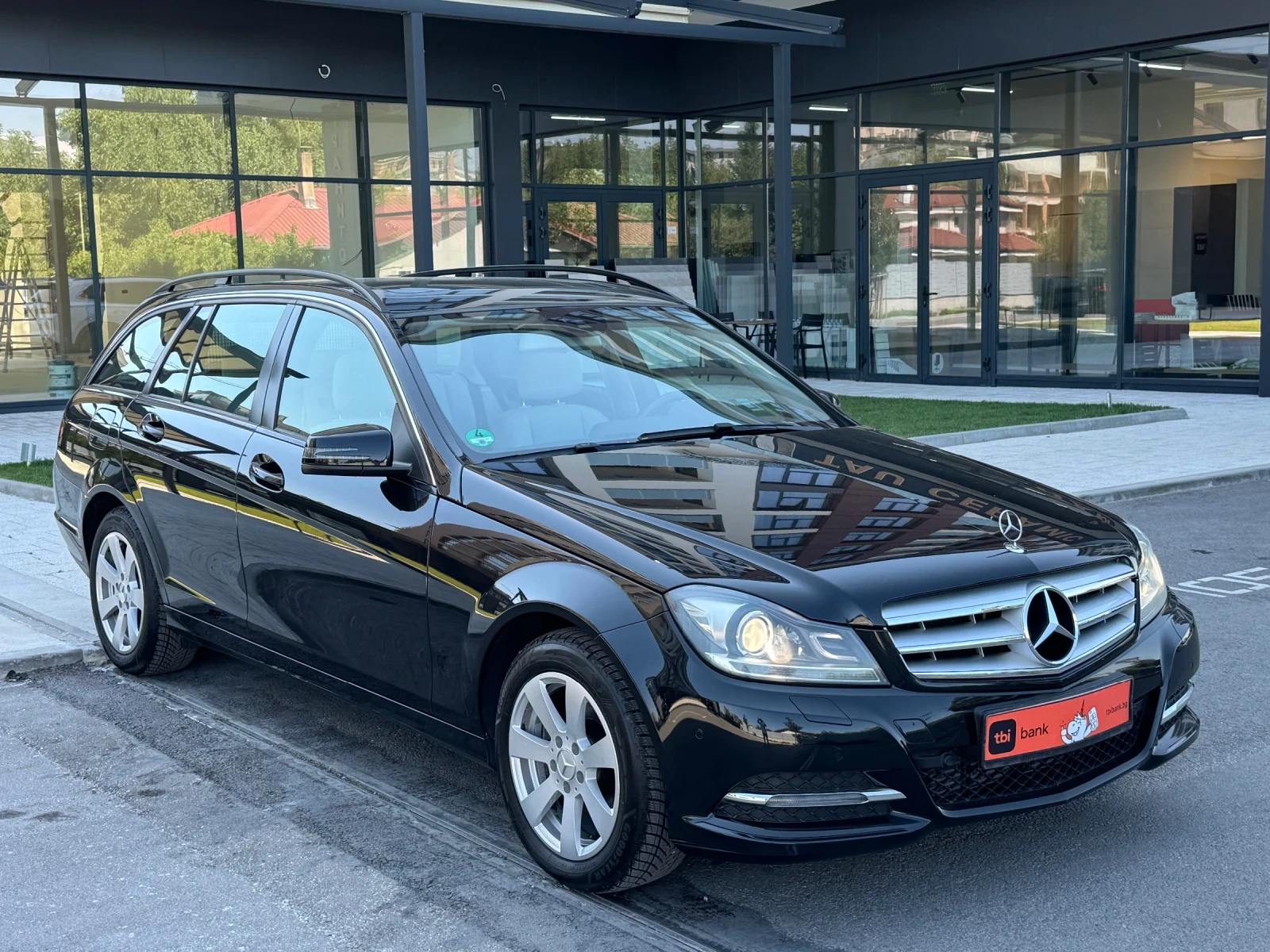 Mercedes-Benz C 200  C 200 BlueEfficiency* FACE LIFT* EURO 5* НОВА, снимка 4 - Автомобили и джипове - 55491934
