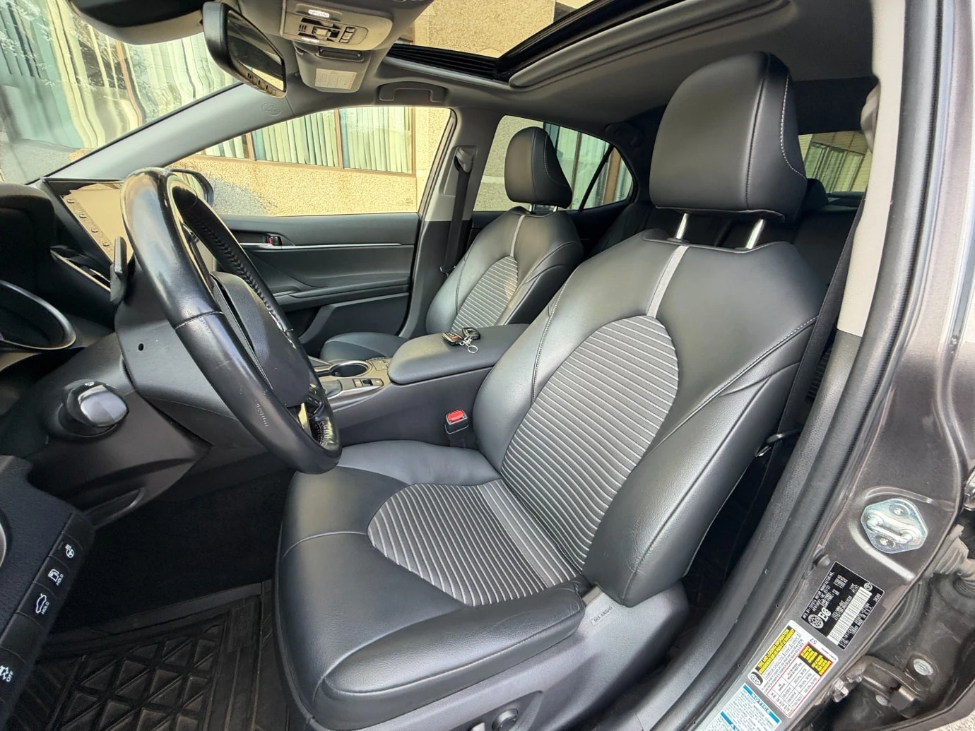 Toyota Camry * SE * CARFAX * ОПЦИЯ ЗА ФИНАНСИРАНЕ, снимка 5 - Автомобили и джипове - 55799929