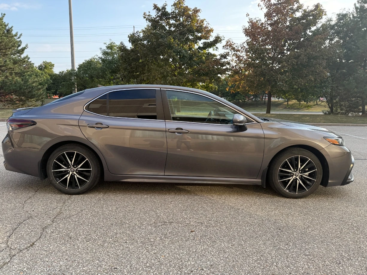 Toyota Camry * SE * CARFAX * ОПЦИЯ ЗА ФИНАНСИРАНЕ, снимка 3 - Автомобили и джипове - 55799929