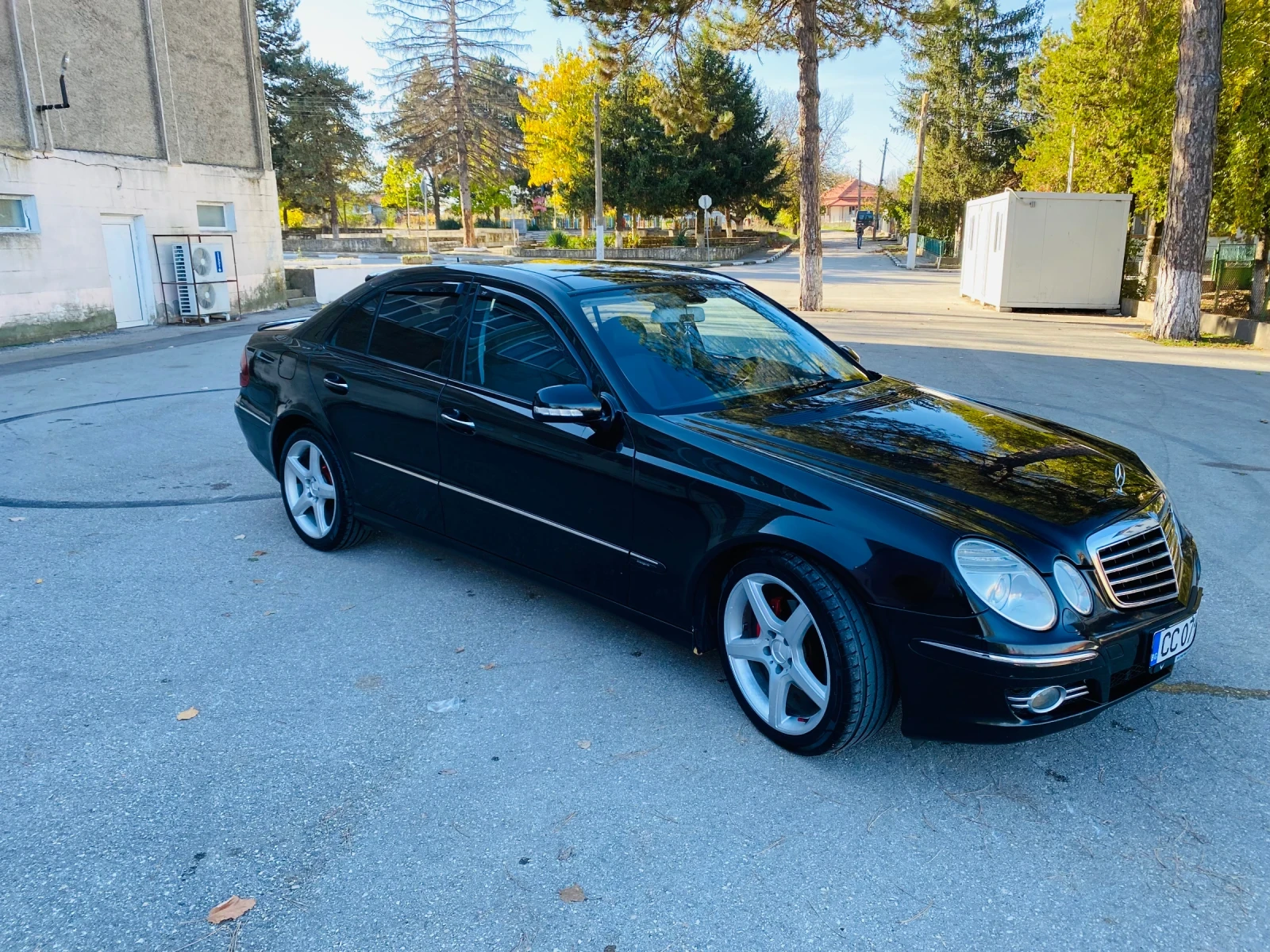 Mercedes-Benz E 320, снимка 3 - Автомобили и джипове - 55931847