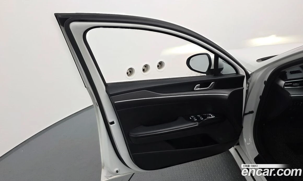 Kia K5 2.0 Prestige, снимка 14 - Автомобили и джипове - 56157291