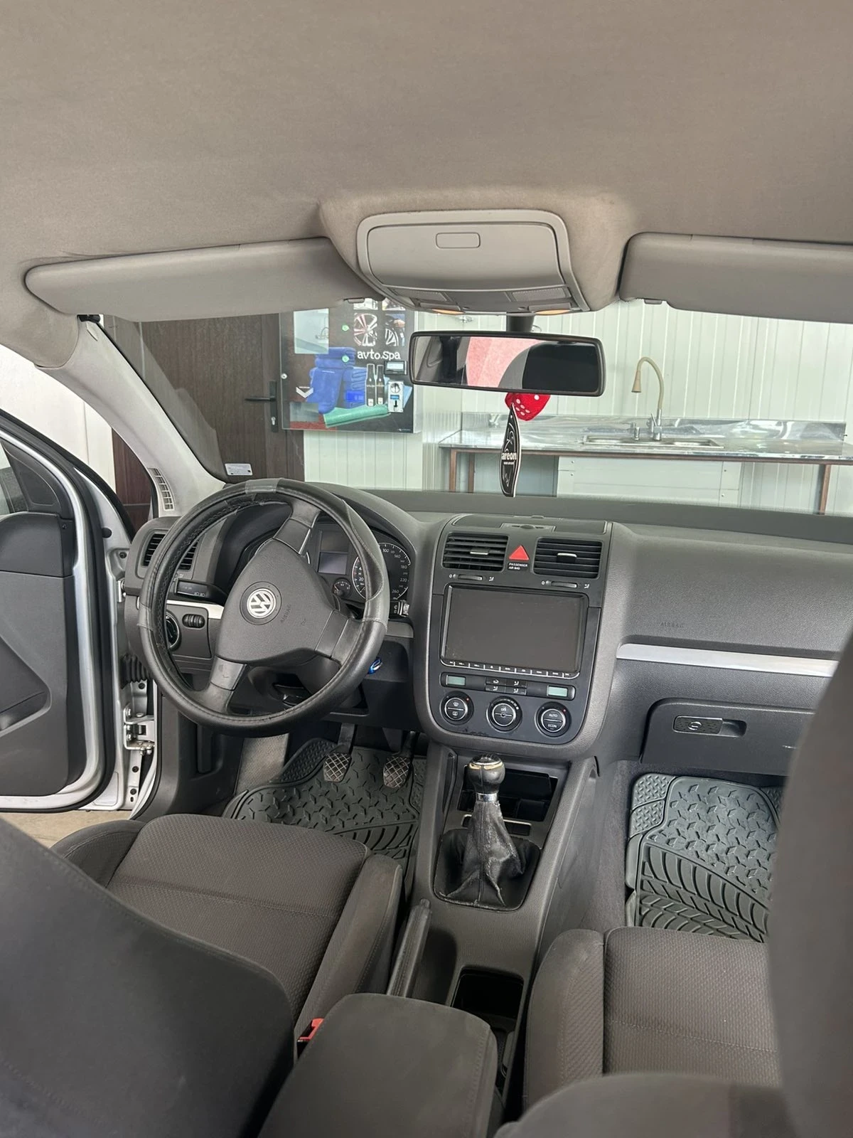 VW Golf 2.0 TDI, снимка 5 - Автомобили и джипове - 56208727