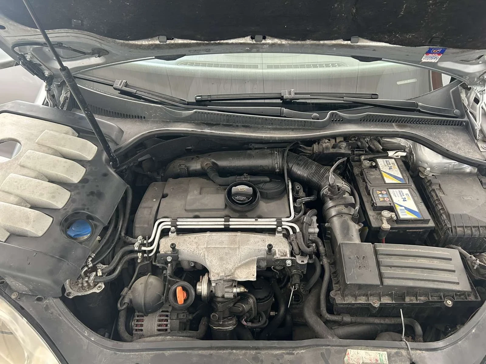 VW Golf 2.0 TDI, снимка 8 - Автомобили и джипове - 56208727