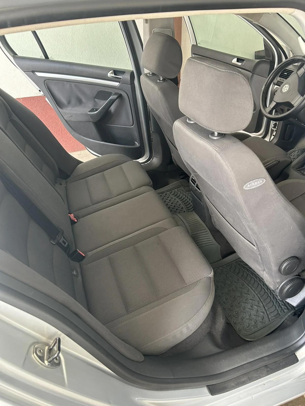 VW Golf 2.0 TDI, снимка 7 - Автомобили и джипове - 56208727