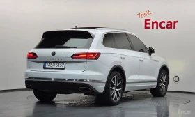 VW Touareg 3.0 TDI Prestige/ПОДГРЕВ/ПАНОРАМА/ОБДУХВАНЕ/КОЖА/ | Auto.bg — изображение 2