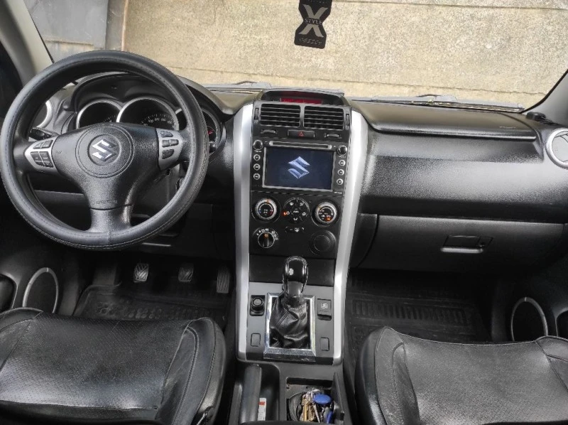 Suzuki Grand vitara, снимка 13 - Автомобили и джипове - 46330675