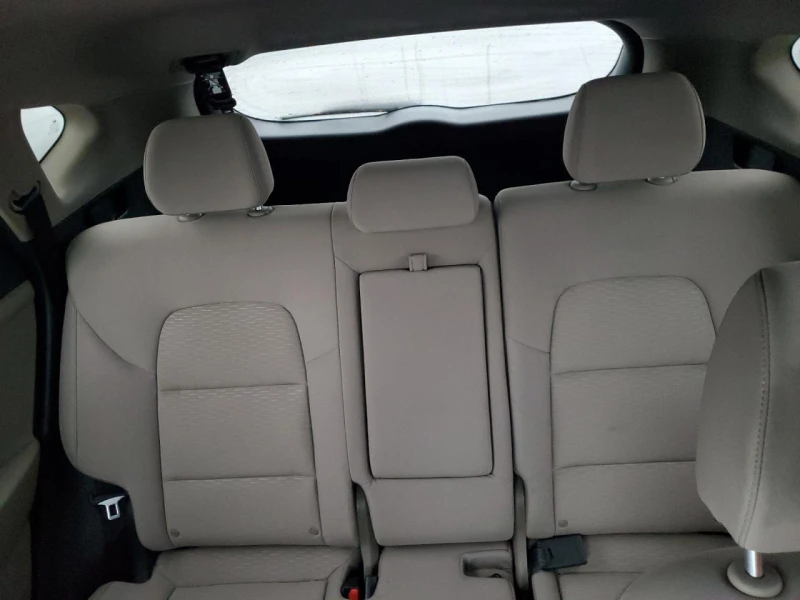 Hyundai Tucson, снимка 10 - Автомобили и джипове - 52493950