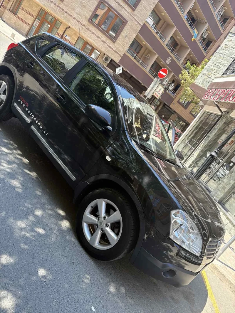 Nissan Qashqai, снимка 8 - Автомобили и джипове - 52497461