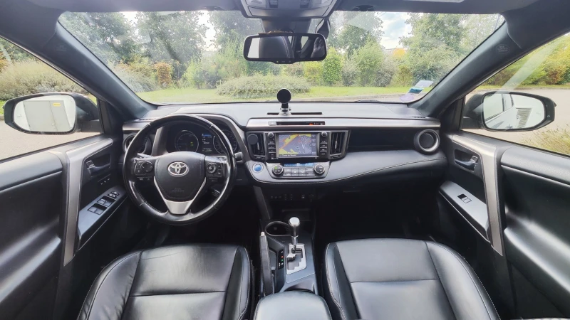 Toyota Rav4 Hybride, снимка 13 - Автомобили и джипове - 53402358