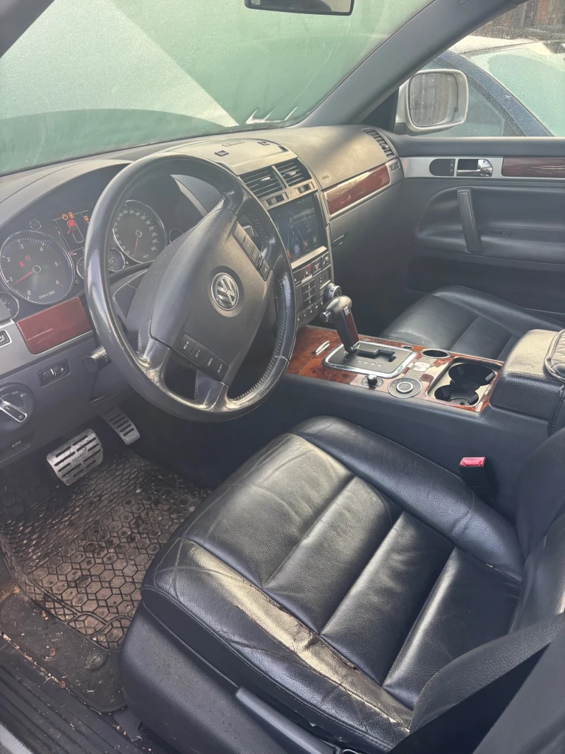 VW Touareg, снимка 6 - Автомобили и джипове - 53412088