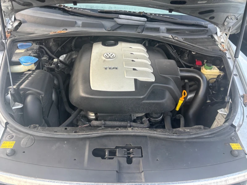 VW Touareg, снимка 7 - Автомобили и джипове - 53412088