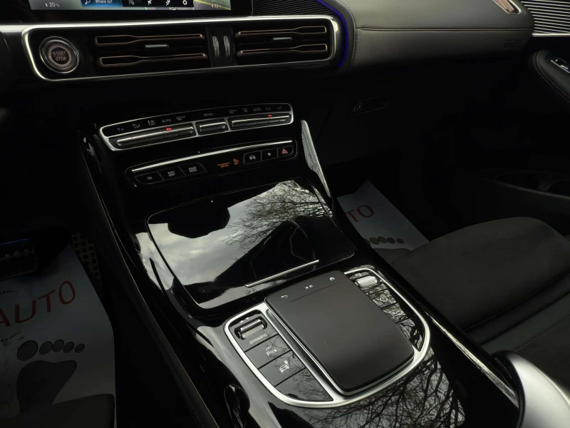 Mercedes-Benz EQC 400 AMG/4M/85kWh/Side Assist/Virtual/Ambient/Камер, снимка 14 - Автомобили и джипове - 53472222