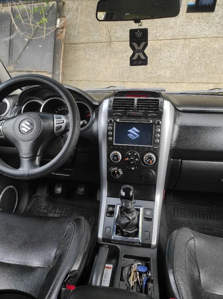 Suzuki Grand vitara, снимка 14 - Автомобили и джипове - 46330675