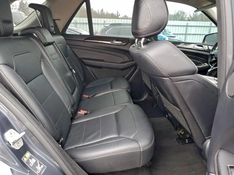 Mercedes-Benz ML 350 4MATIC* NAVI* Камера* Пано* Кожа* Подгрев* , снимка 11 - Автомобили и джипове - 53090838