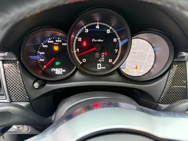 Porsche Macan Turbo* АвтоКредит * (ЦЕНА ДО БГ), снимка 12 - Автомобили и джипове - 53974543