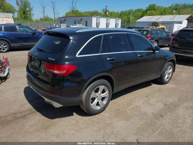 Mercedes-Benz GLC 300 * 4MATIC* КОЖА* ПОДГРЕВ* ПАНОРАМА* BURMESTER* , снимка 4 - Автомобили и джипове - 54766689