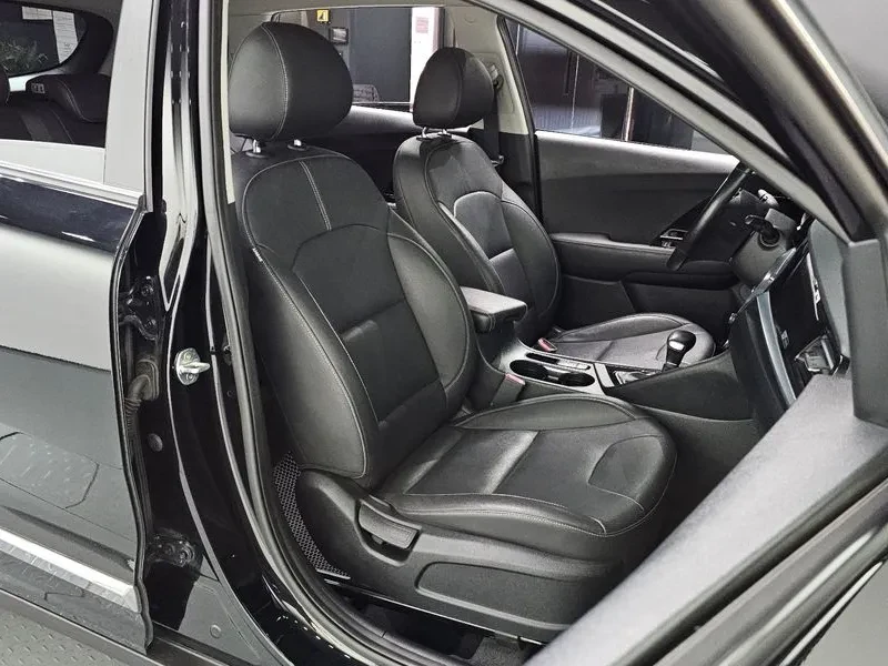 Kia Niro 1.6 Hev Prestige, снимка 10 - Автомобили и джипове - 56355178