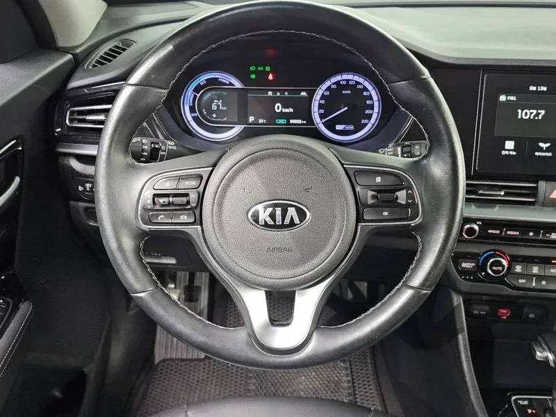 Kia Niro 1.6 Hev Prestige, снимка 13 - Автомобили и джипове - 56355178