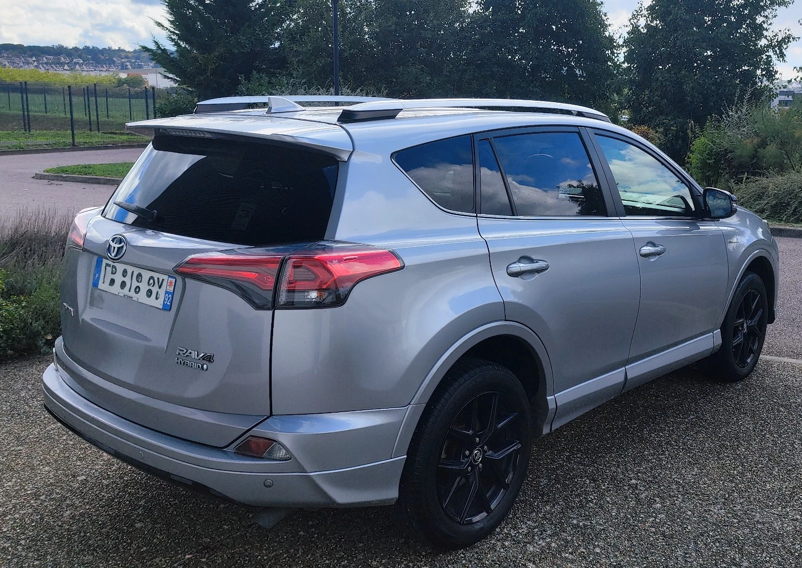 Toyota Rav4 Hybride - изображение 5