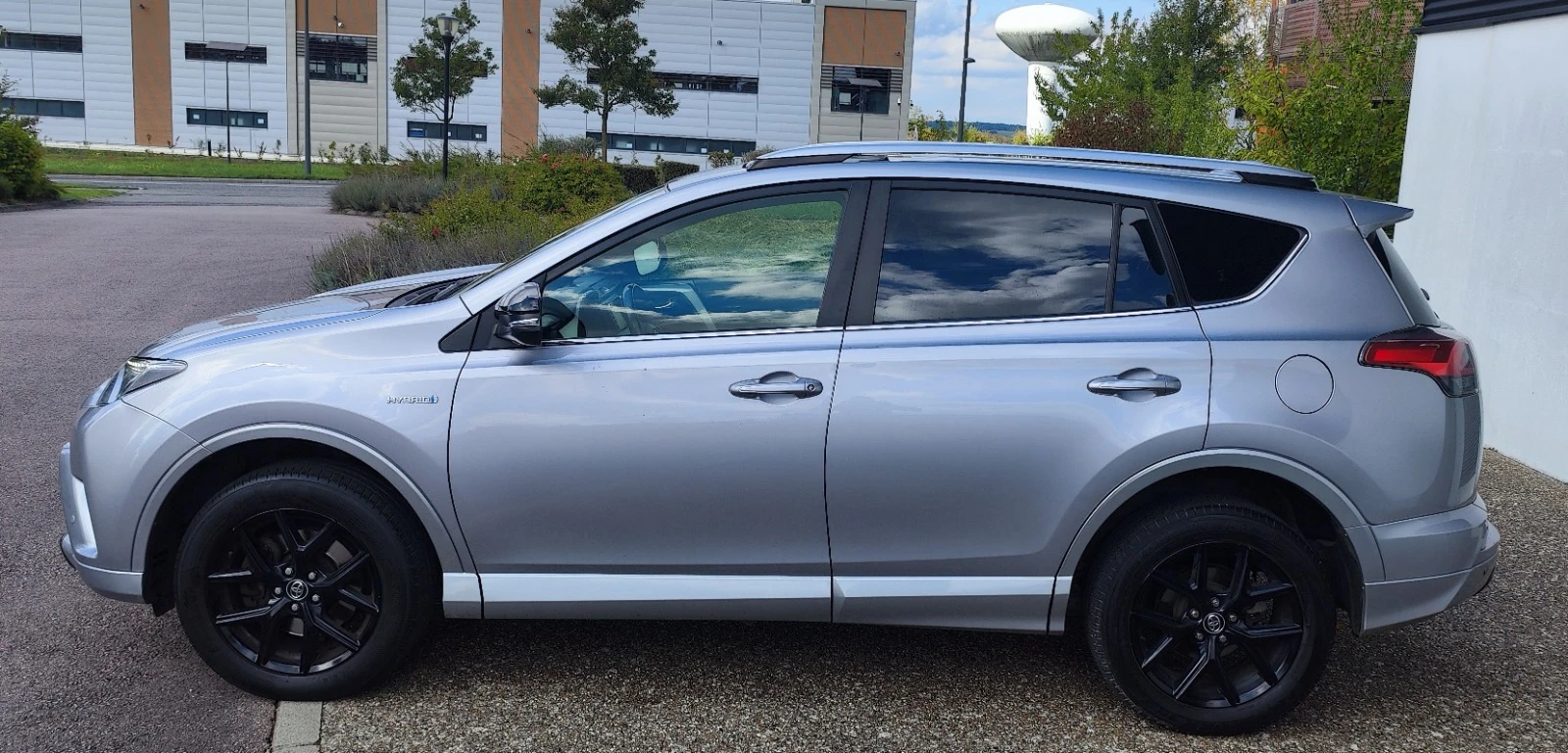 Toyota Rav4 Hybride - изображение 3