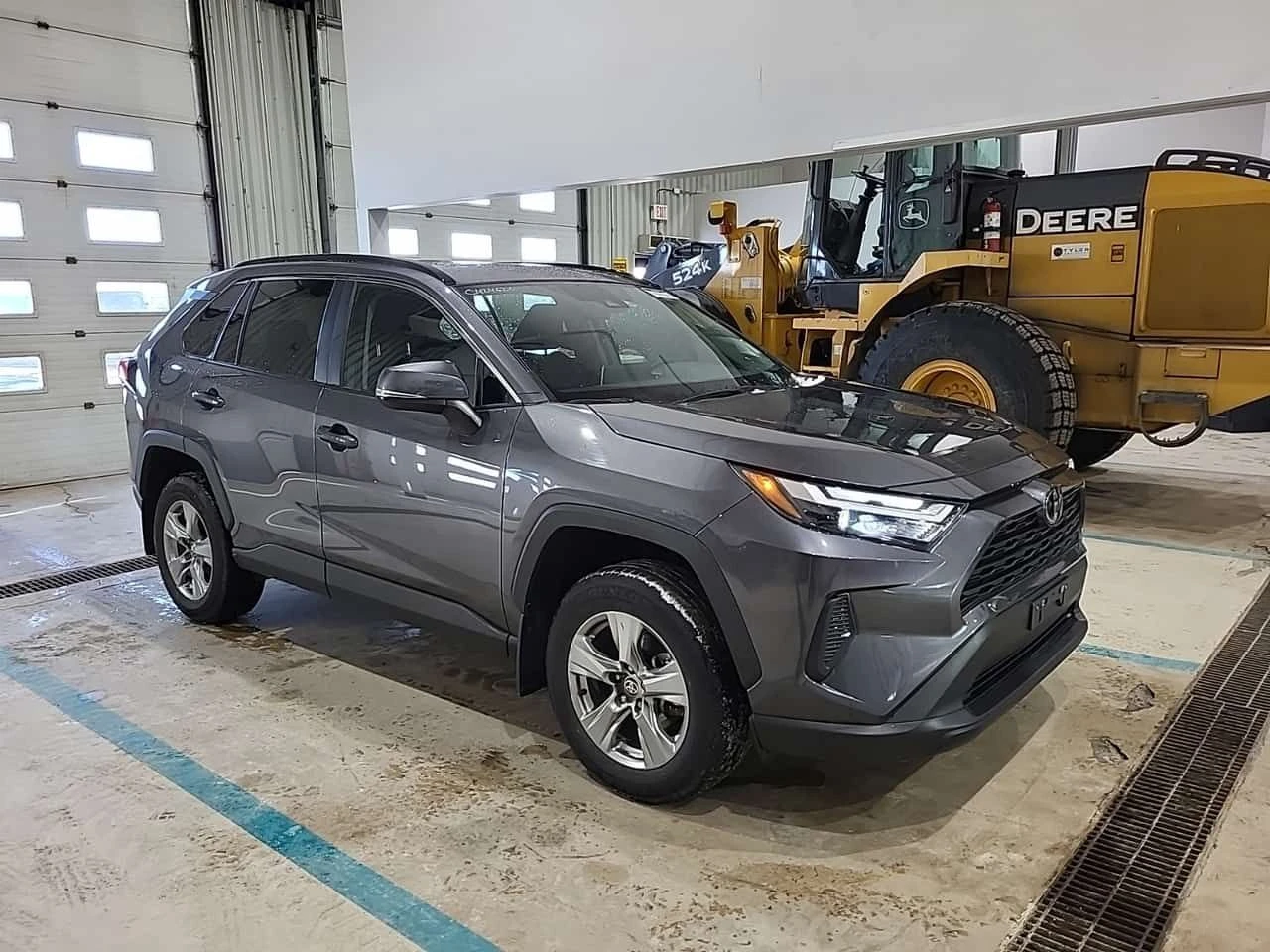 Toyota Rav4 XLE| PANORAMA| ПОДГРЕВИ| 2 КЛЮЧА, снимка 2 - Автомобили и джипове - 53845114