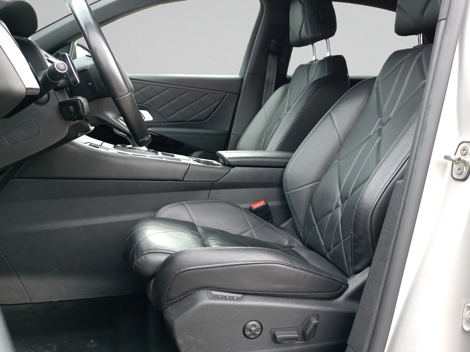 DS DS 7 Crossback RIVOLI 1.6 PureTech 180 EAT8, снимка 9 - Автомобили и джипове - 53969340