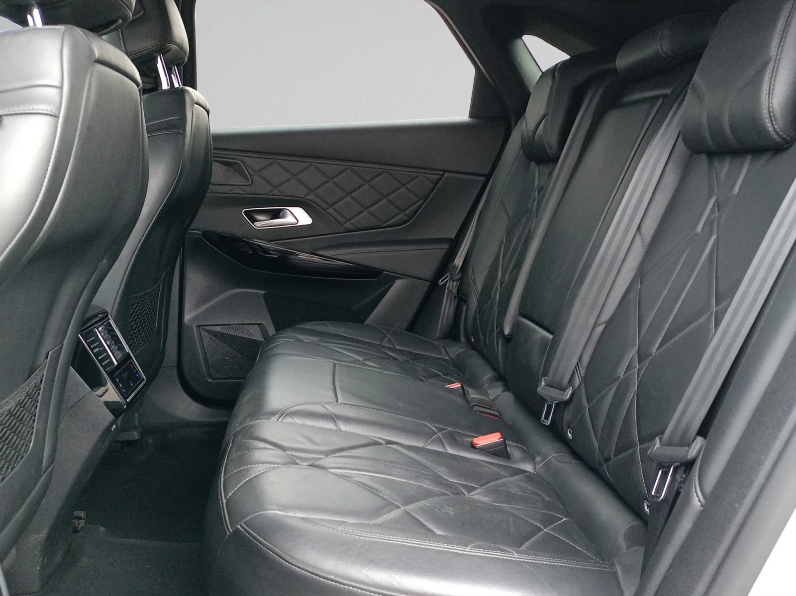 DS DS 7 Crossback RIVOLI 1.6 PureTech 180 EAT8, снимка 10 - Автомобили и джипове - 53969340