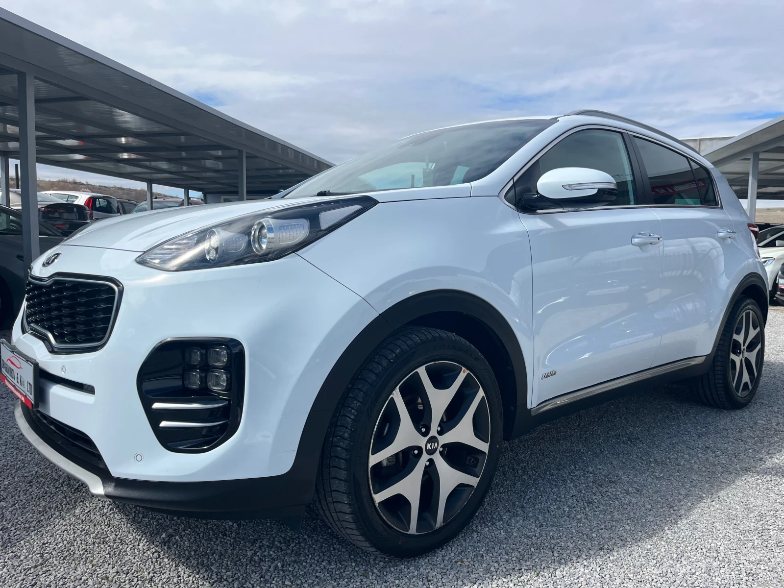 Kia Sportage Gt-Line 141.000км Сервизирана само в Киа, снимка 3 - Автомобили и джипове - 54045762