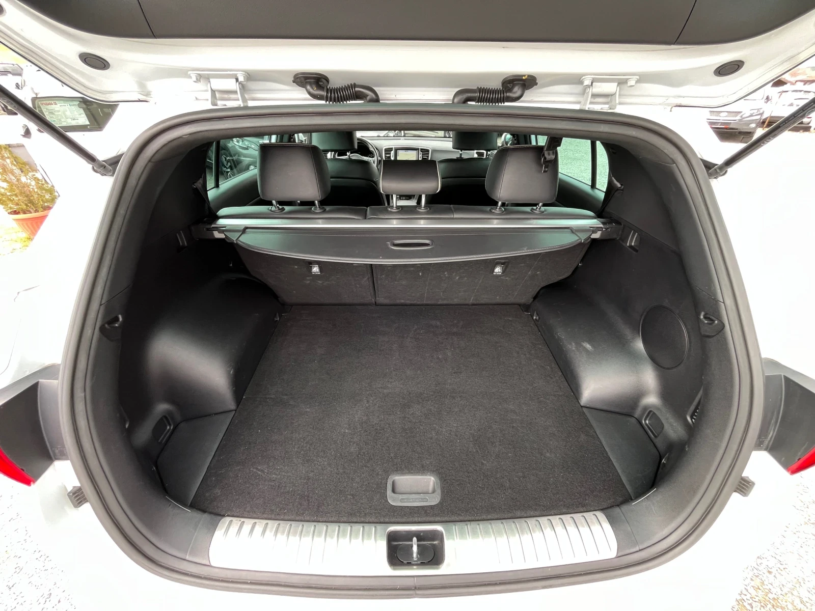 Kia Sportage Gt-Line 141.000км Сервизирана само в Киа, снимка 14 - Автомобили и джипове - 54045762