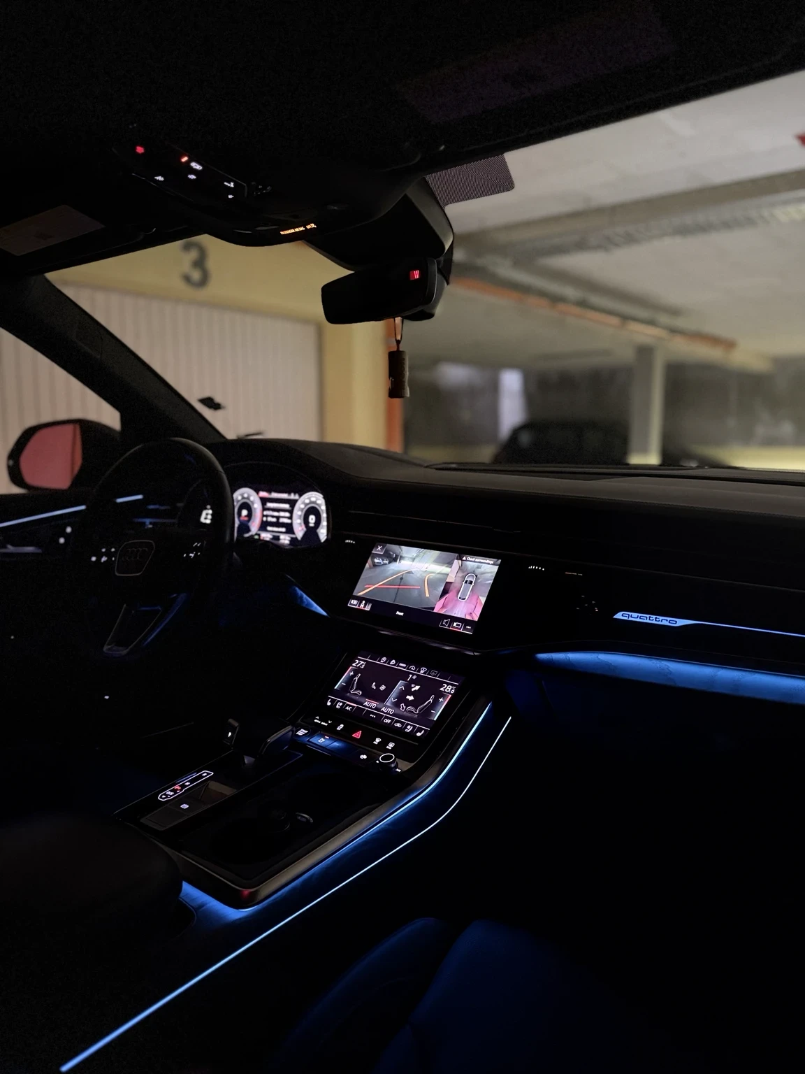 Audi Q8 Technik* S-line* Distronic* 360View* Масажи* Soft-, снимка 11 - Автомобили и джипове - 54109494