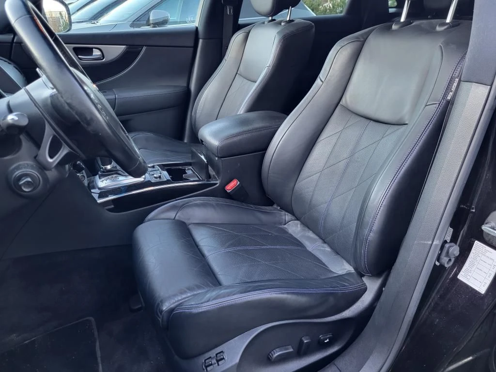 Infiniti QX70 S 3.7, снимка 13 - Автомобили и джипове - 54283552