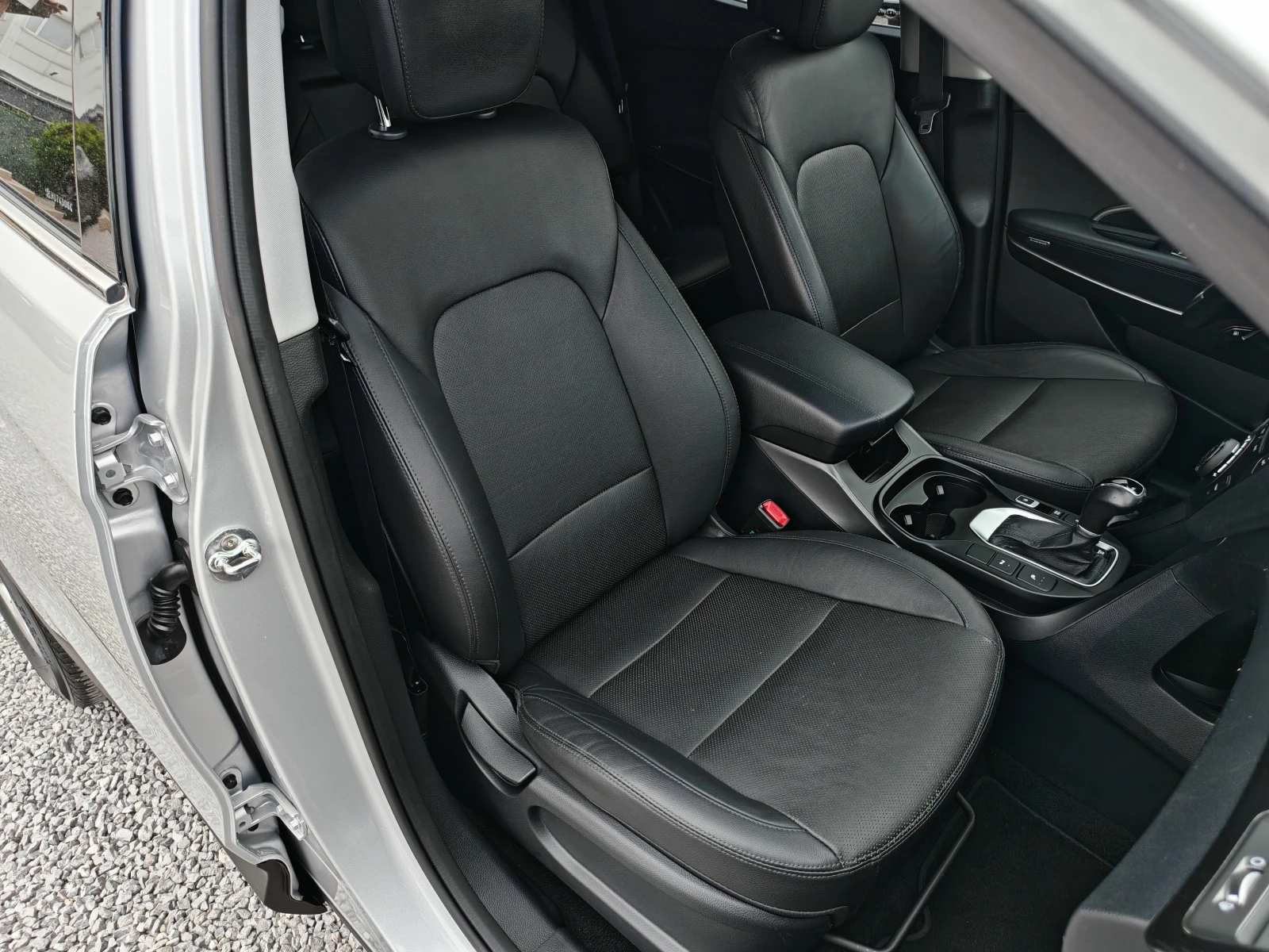 Hyundai Santa fe 4X4/2.2crdi/200kc/ПАНОРАМА/ПОДГРЯВАНЕ/СВ.ТЕГЛИЧ, снимка 12 - Автомобили и джипове - 54513513