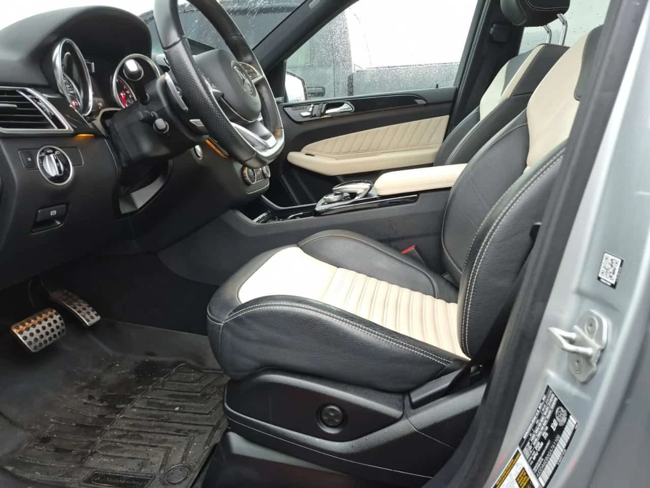 Mercedes-Benz GLE 450 AMG  / DISTRONIC / 360 / 2 КЛЮЧА , снимка 8 - Автомобили и джипове - 55464636