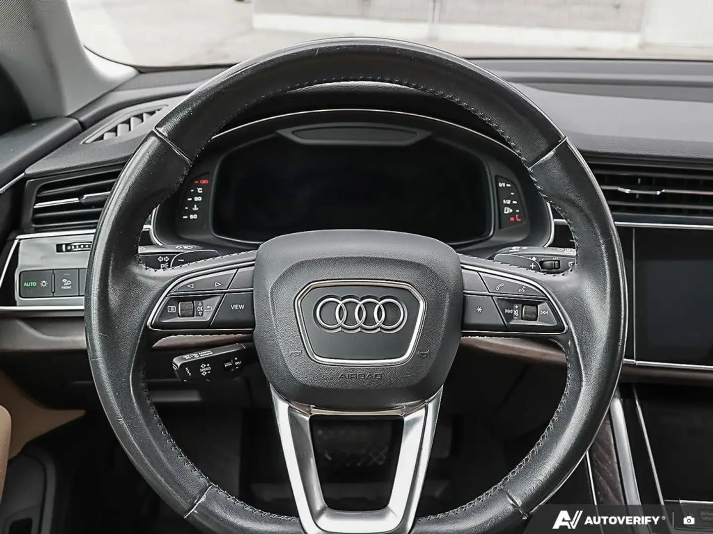 Audi Q8 55 TFSI CARFAX НАЛИЧЕН | 2019 | 116 910 км, снимка 8 - Автомобили и джипове - 56196989