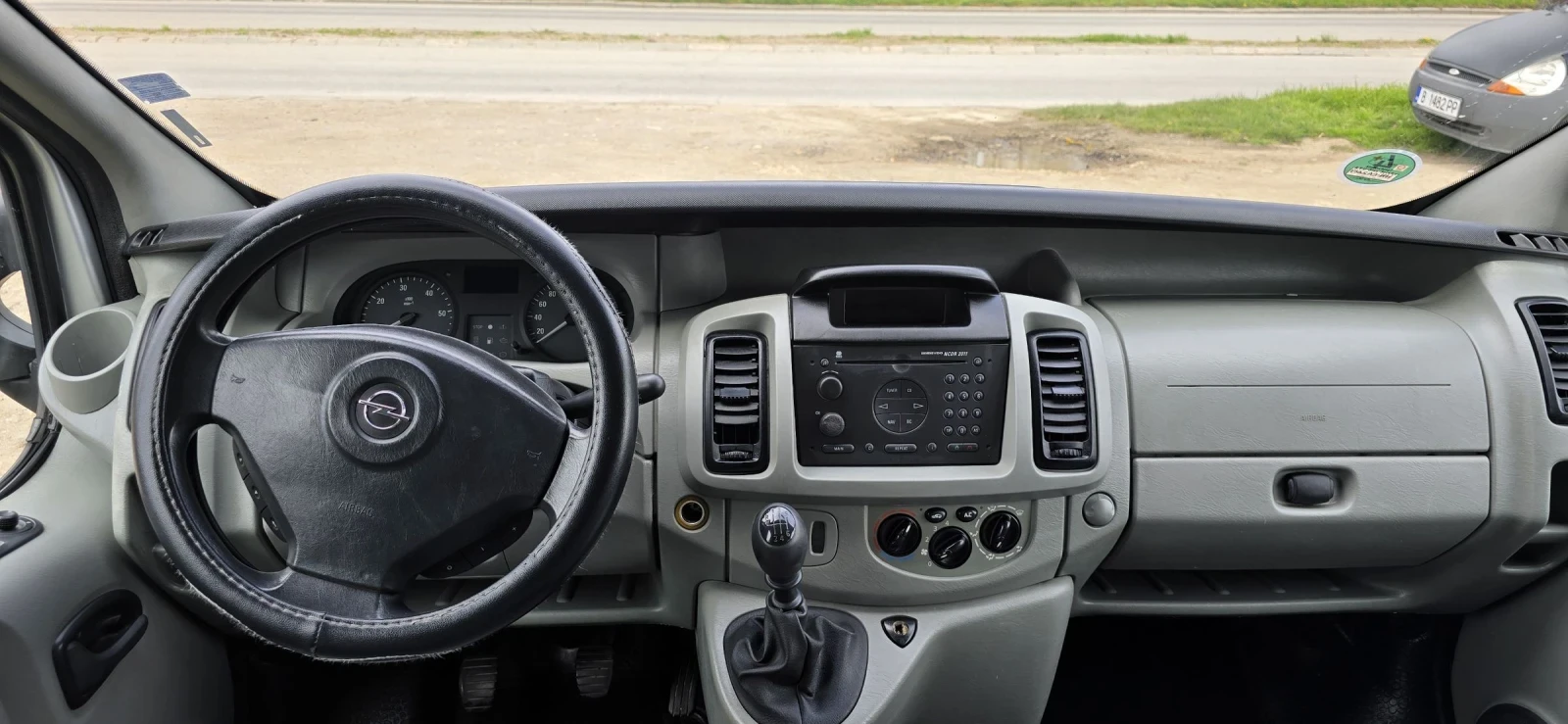 Opel Vivaro 1.9 CDTI - изображение 8