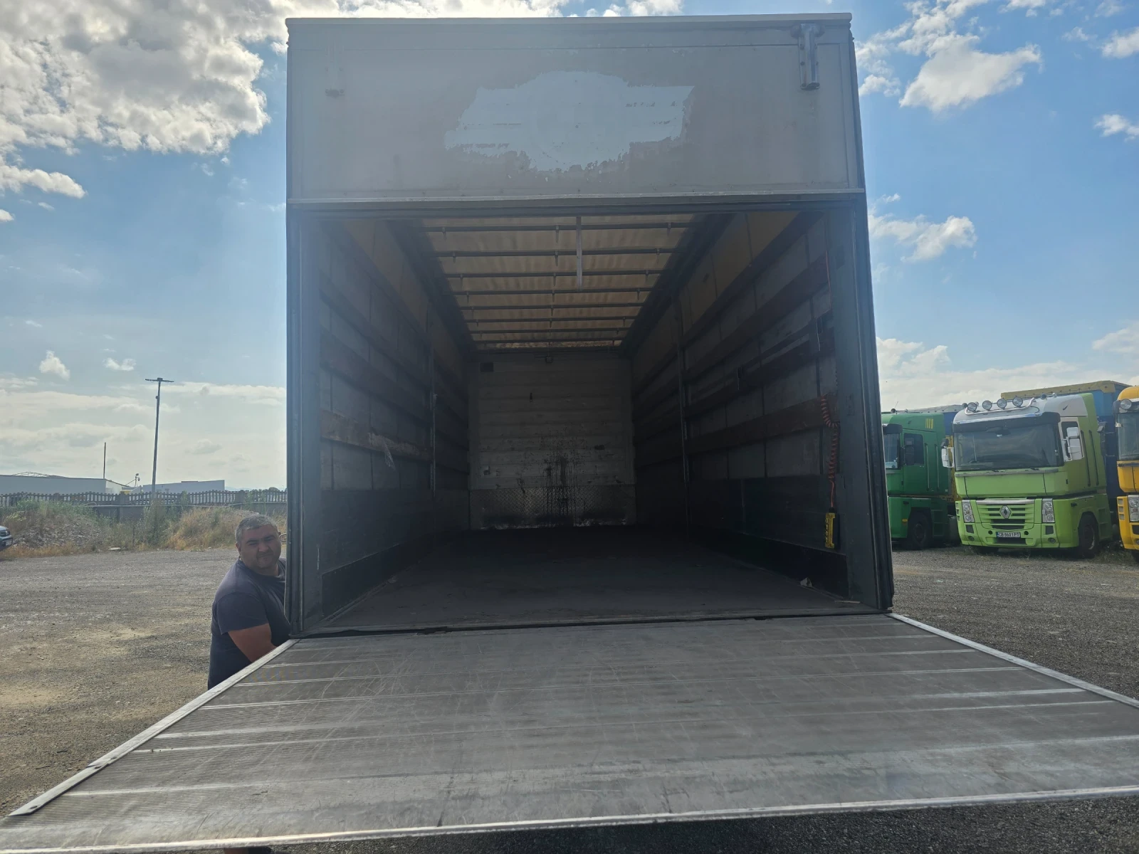 Mercedes-Benz Actros 1832 8.10м каросерия - изображение 7